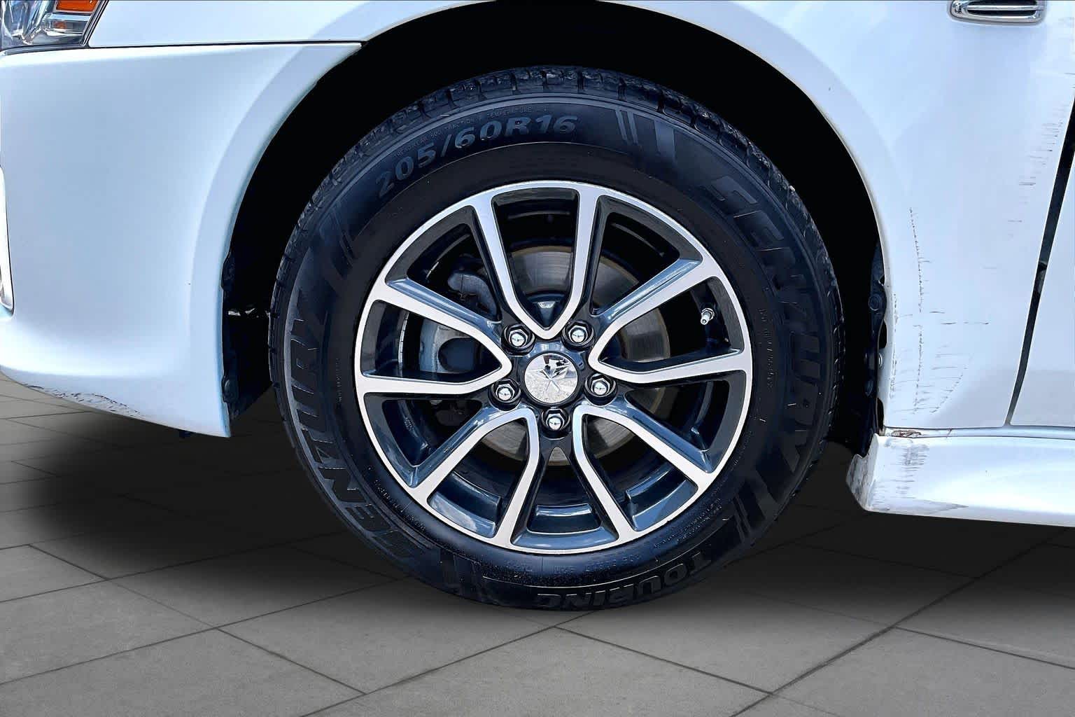 2017 Mitsubishi Lancer