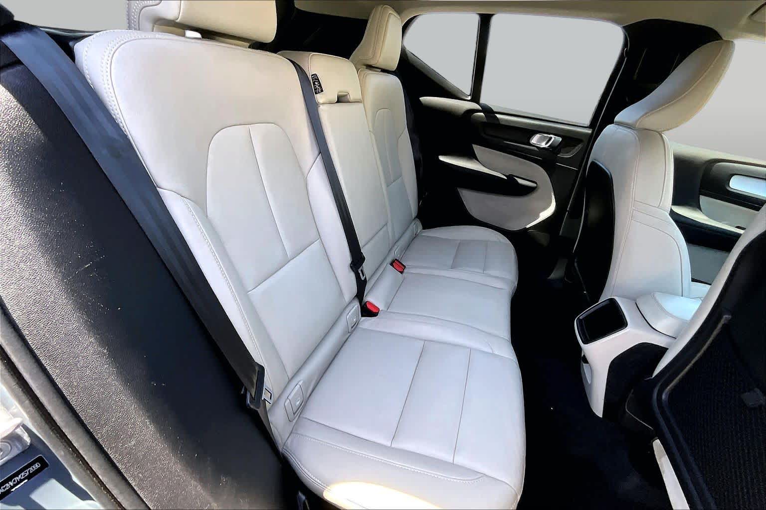 2021 Volvo XC40