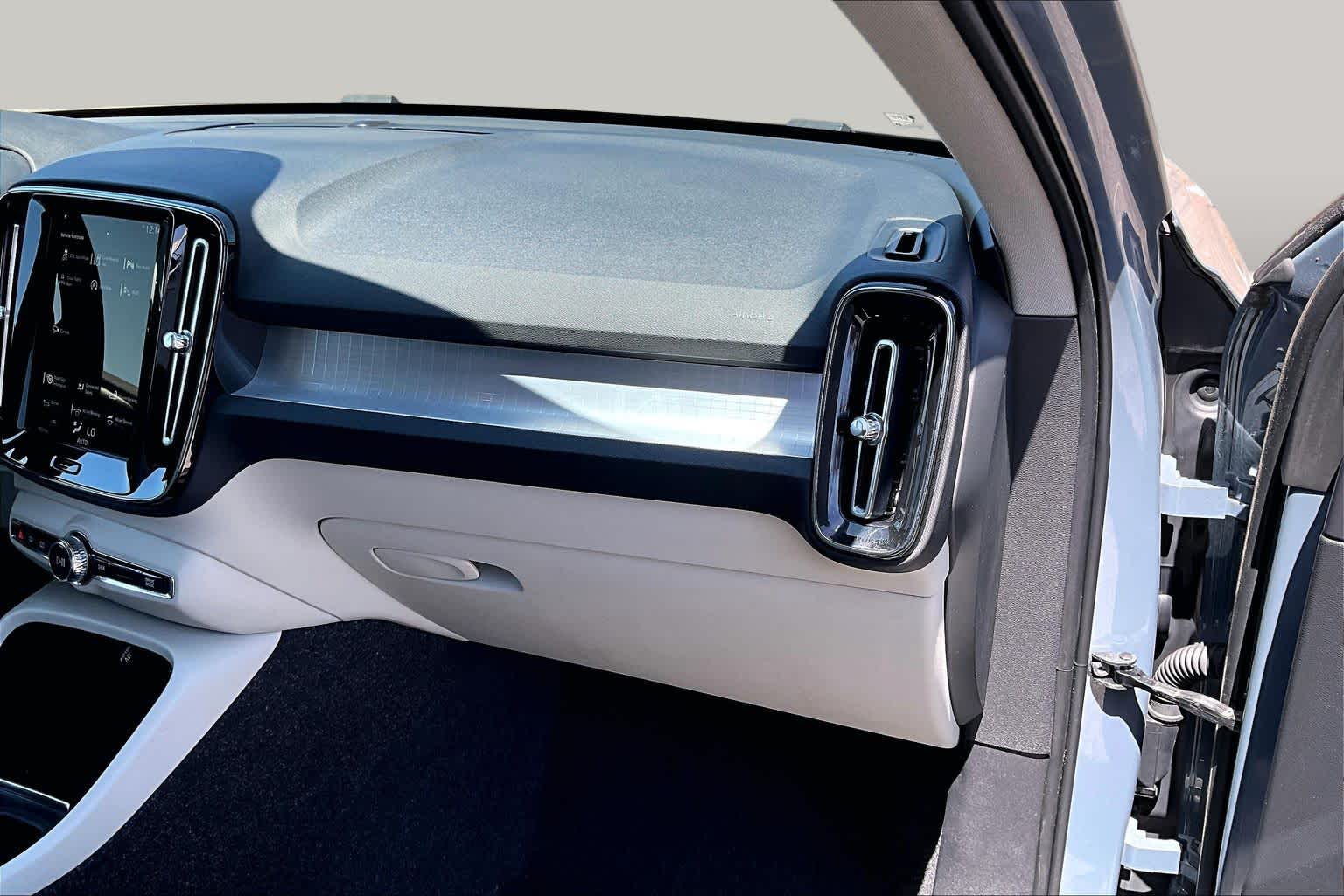 2021 Volvo XC40
