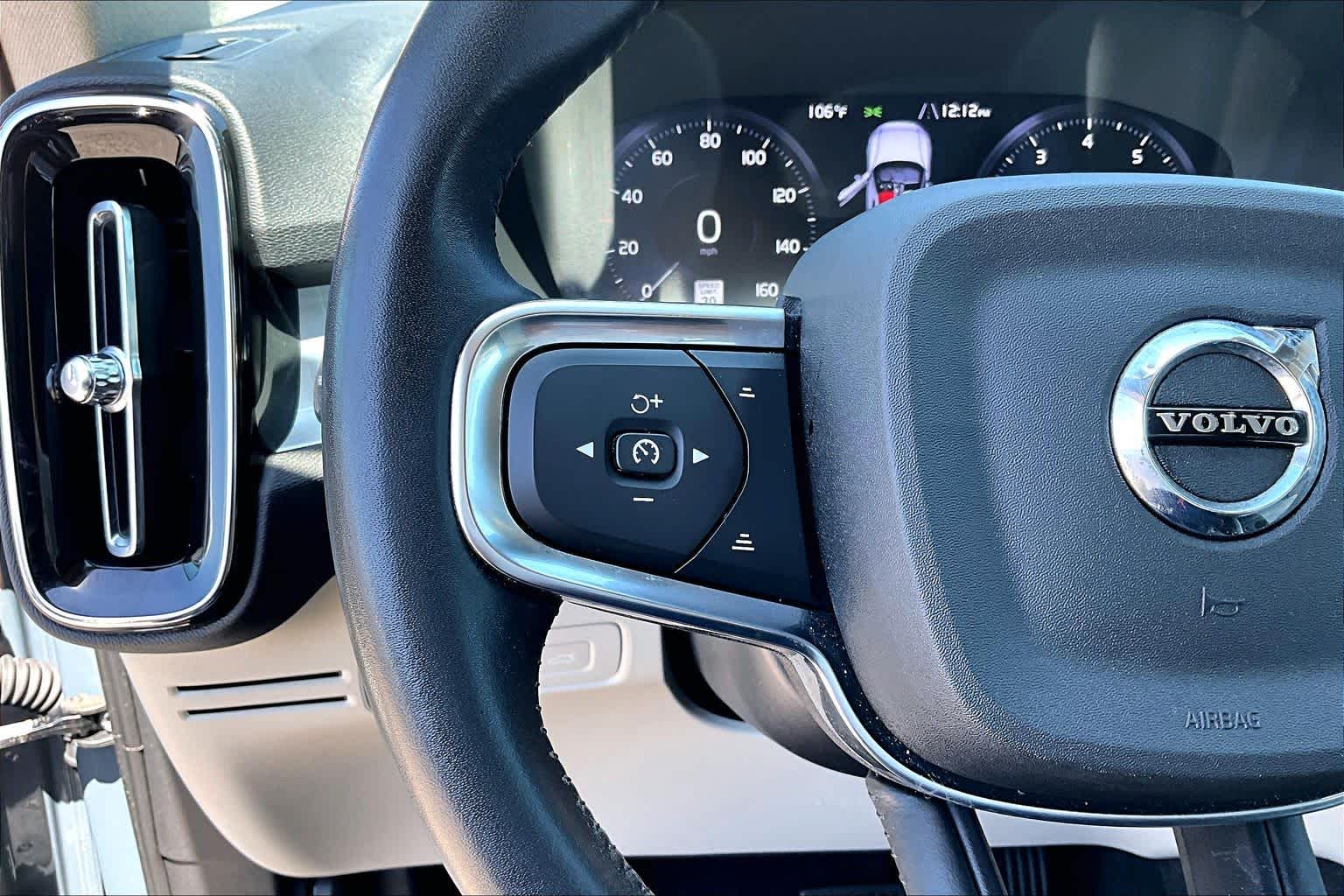 2021 Volvo XC40
