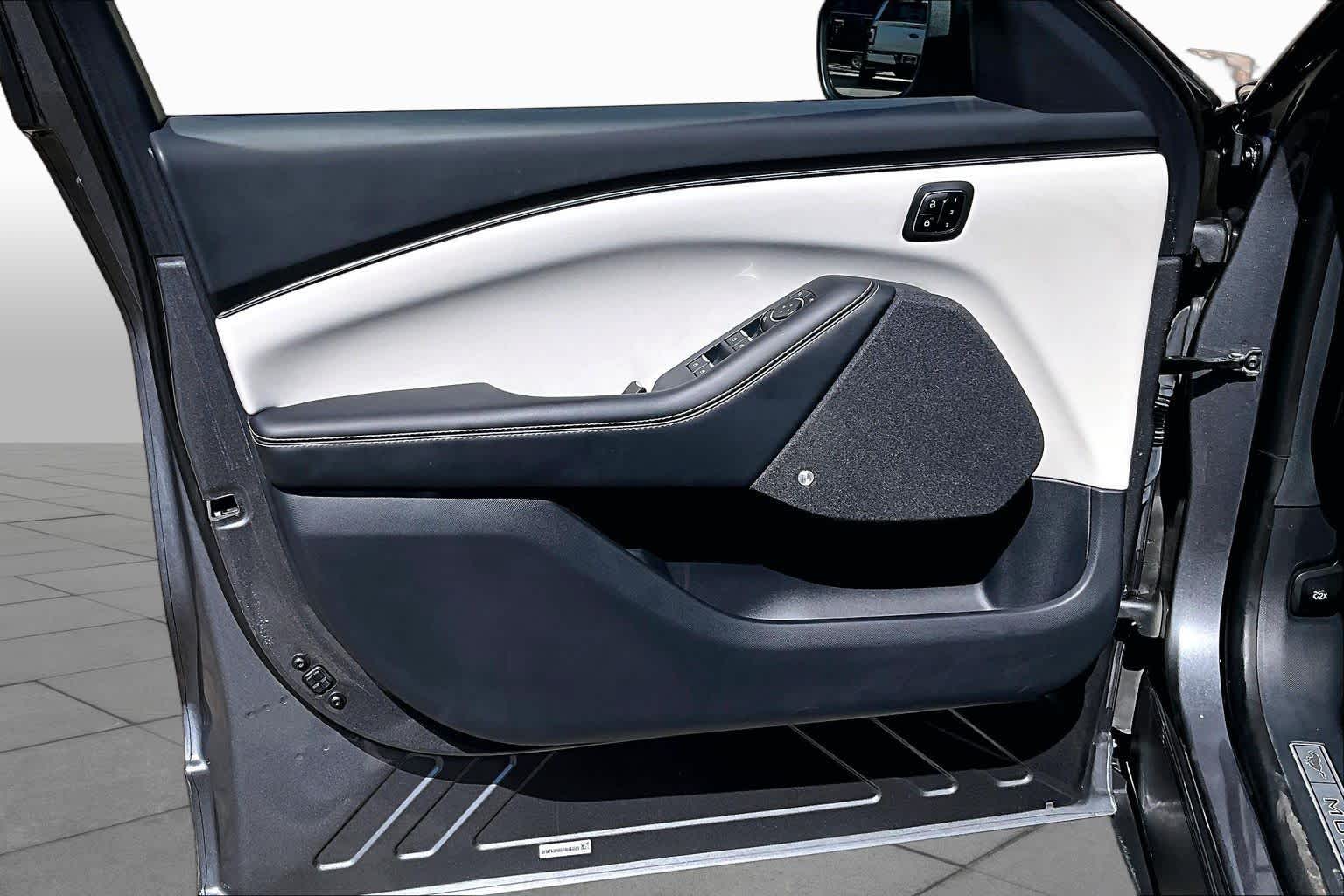 2023 Ford Mustang Mach-E