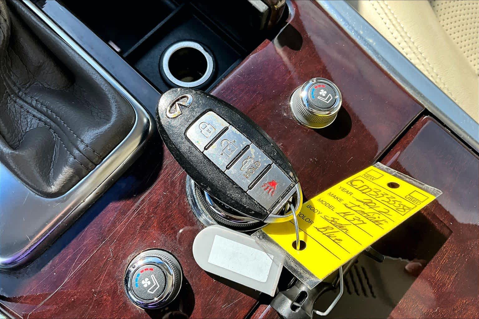 2012 INFINITI M37