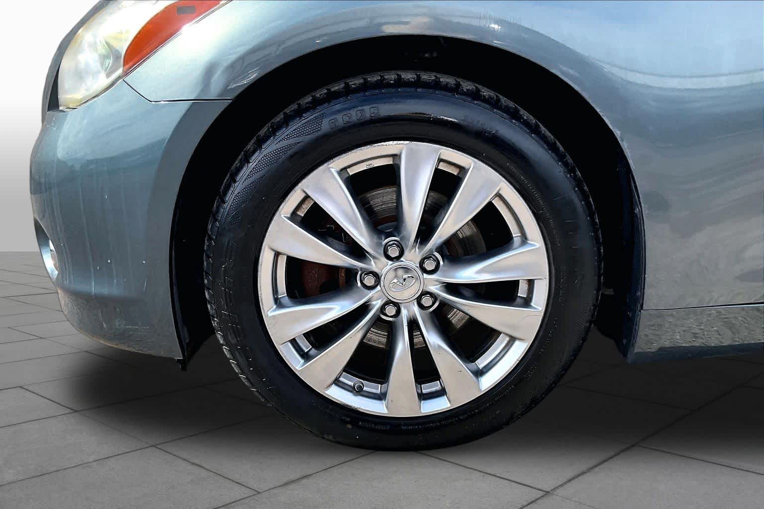 2012 INFINITI M37