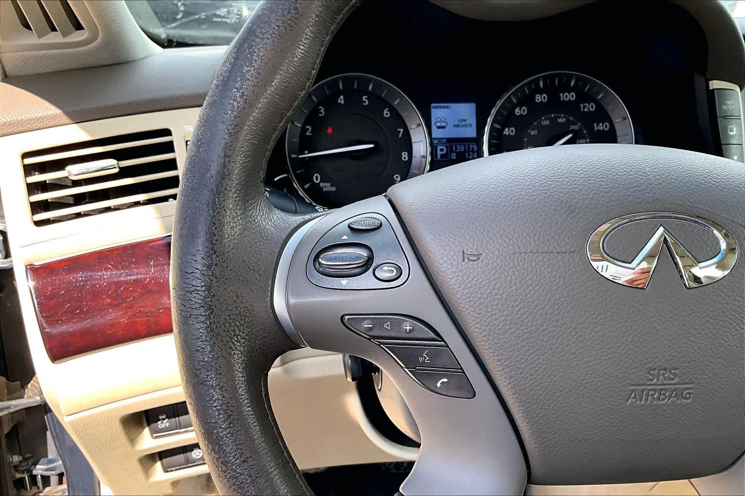 2012 INFINITI M37