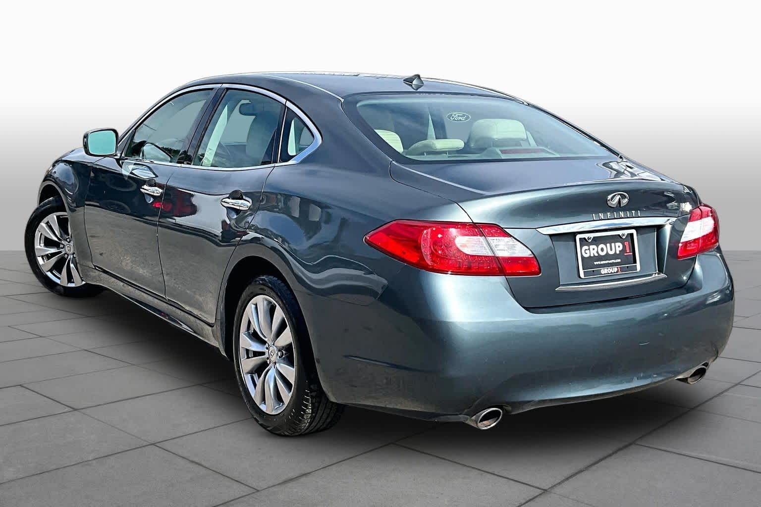 2012 INFINITI M37