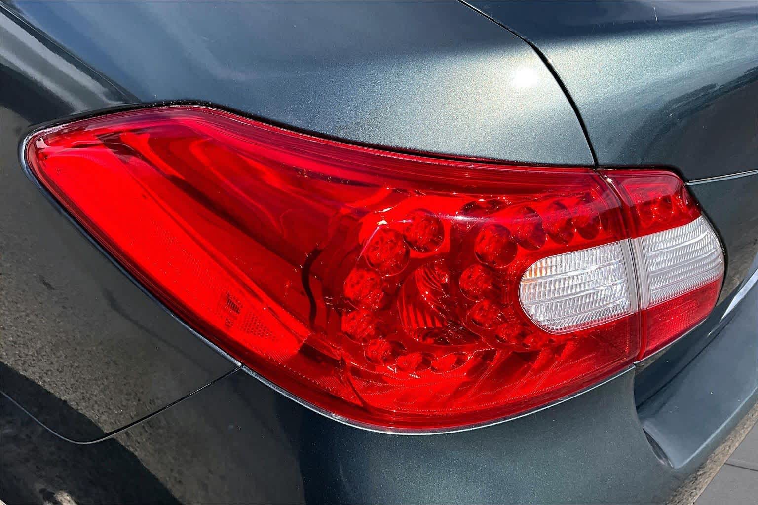 2012 INFINITI M37