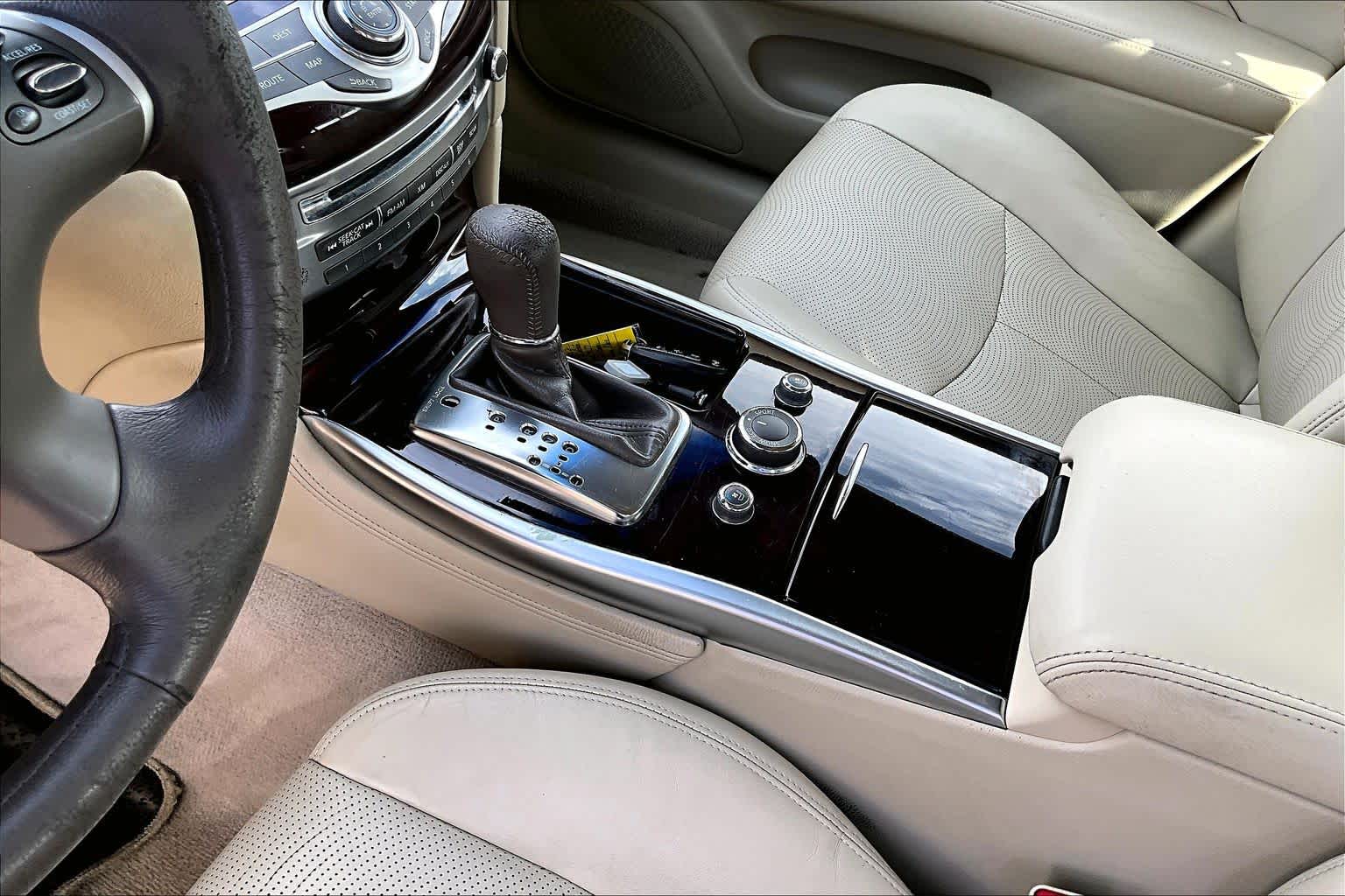 2012 INFINITI M37