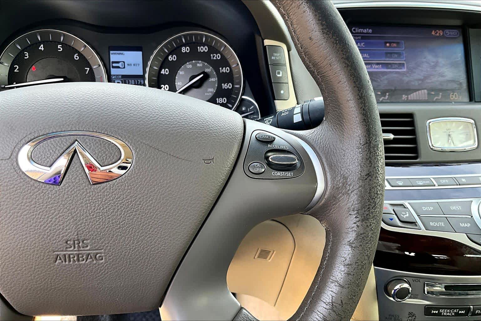 2012 INFINITI M37