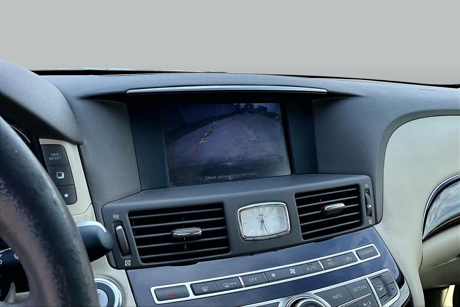 2012 INFINITI M37
