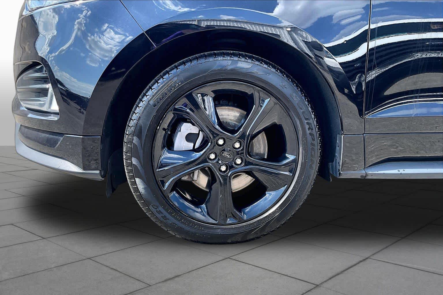 2023 Ford Edge