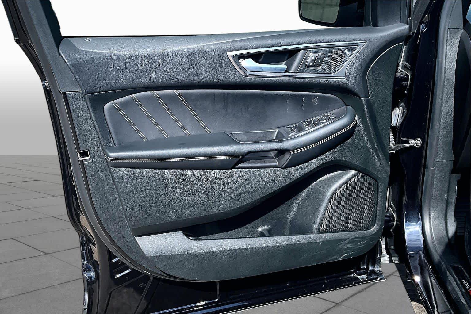 2023 Ford Edge