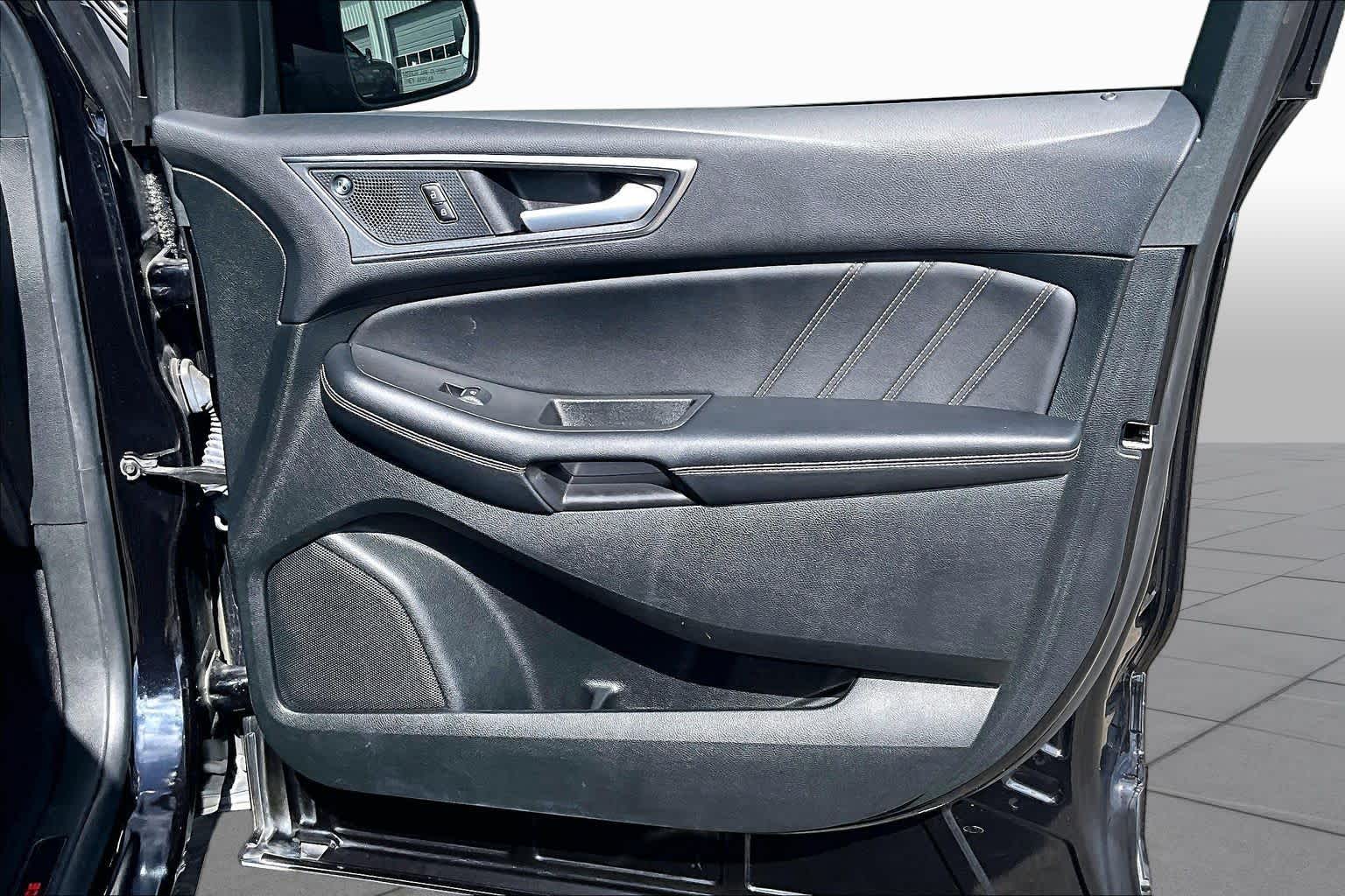 2023 Ford Edge