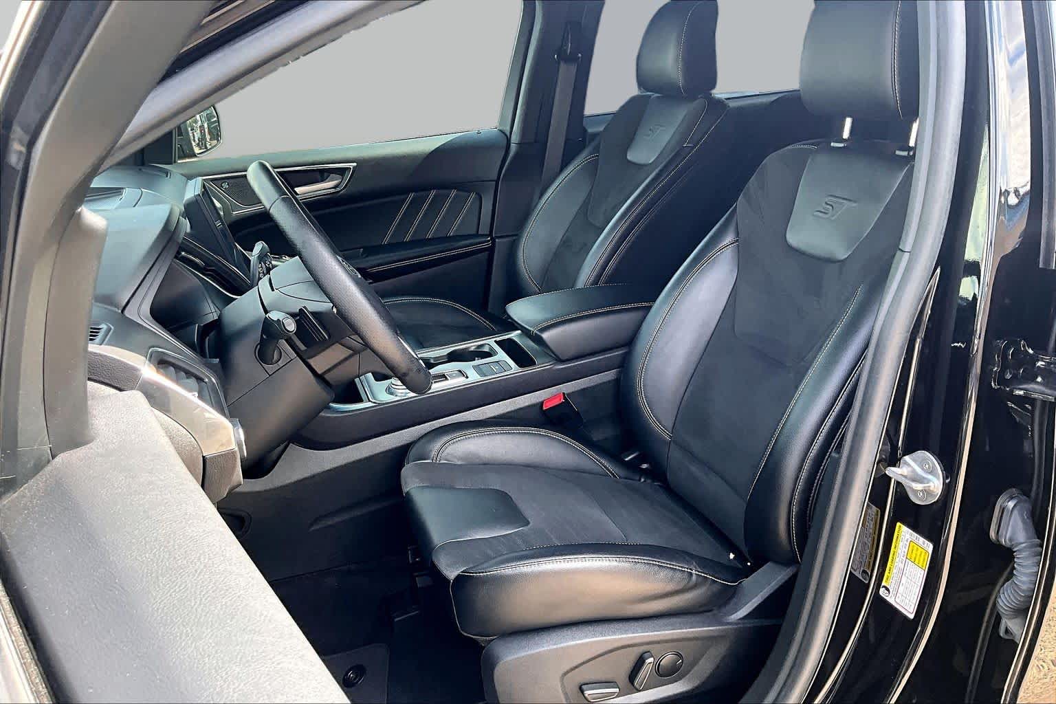 2023 Ford Edge