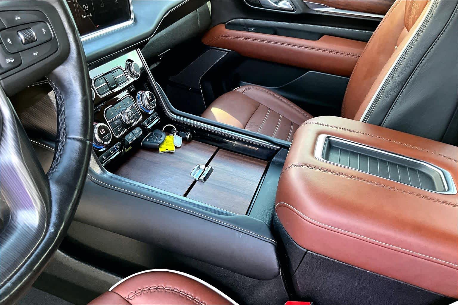 2023 GMC Yukon Denali Ultimate