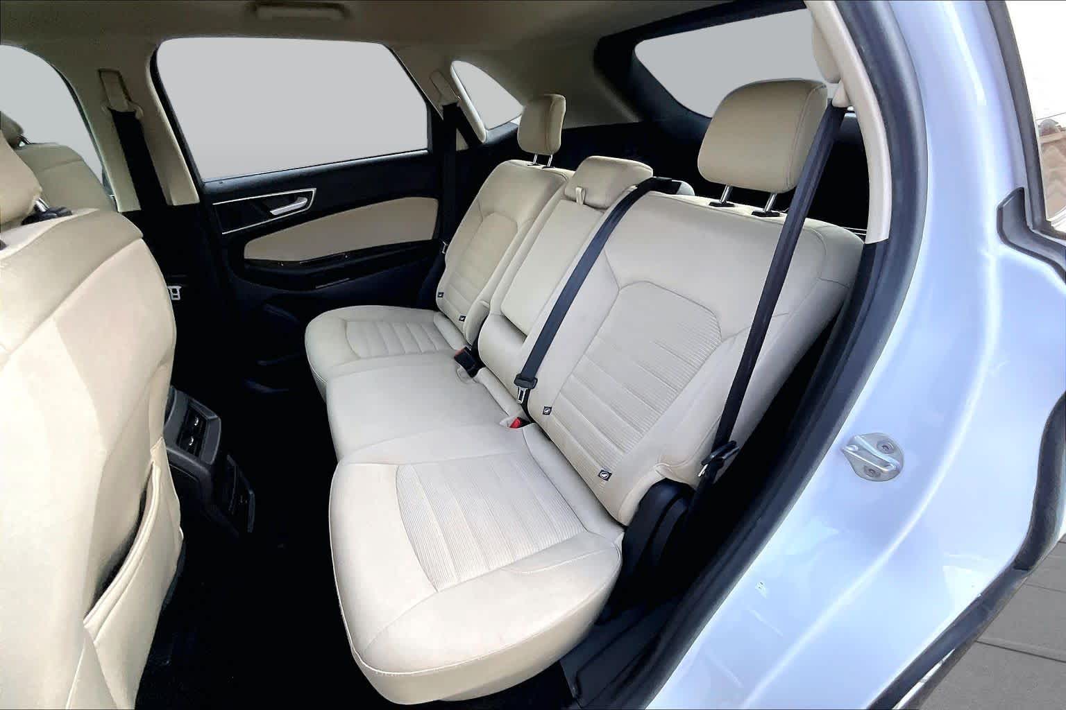 2017 Ford Edge