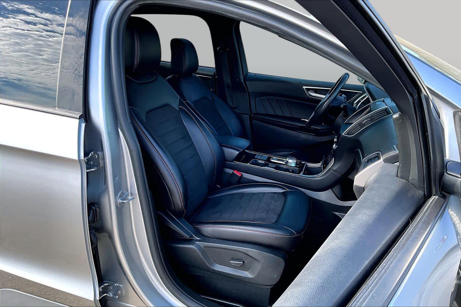 2020 Ford Edge