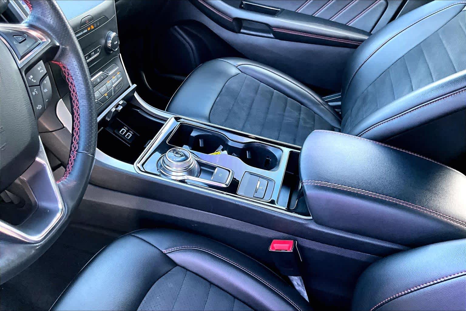 2020 Ford Edge