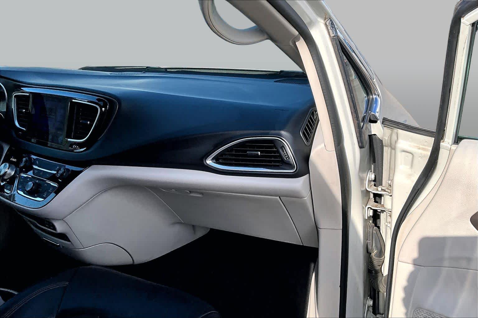 2017 Chrysler Pacifica