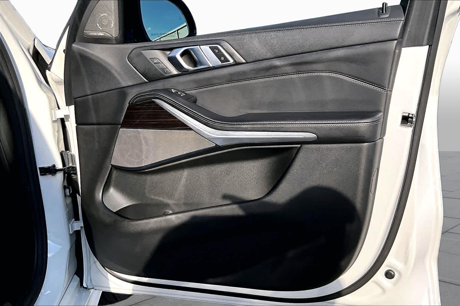 2020 BMW X5 M50i