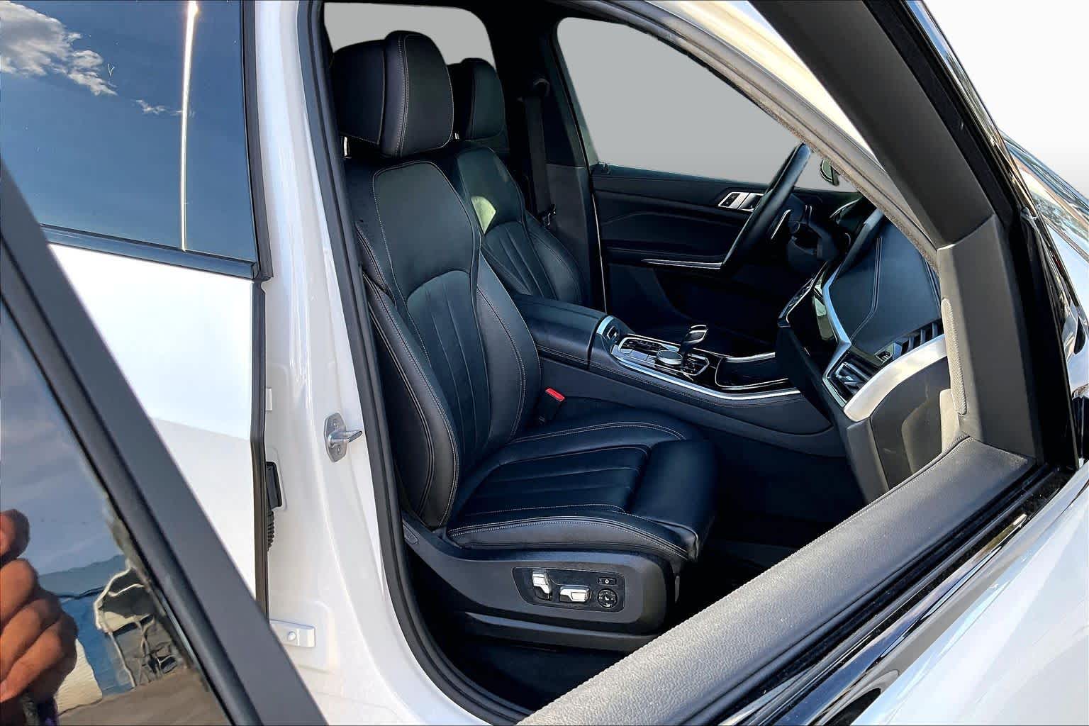 2020 BMW X5 M50i