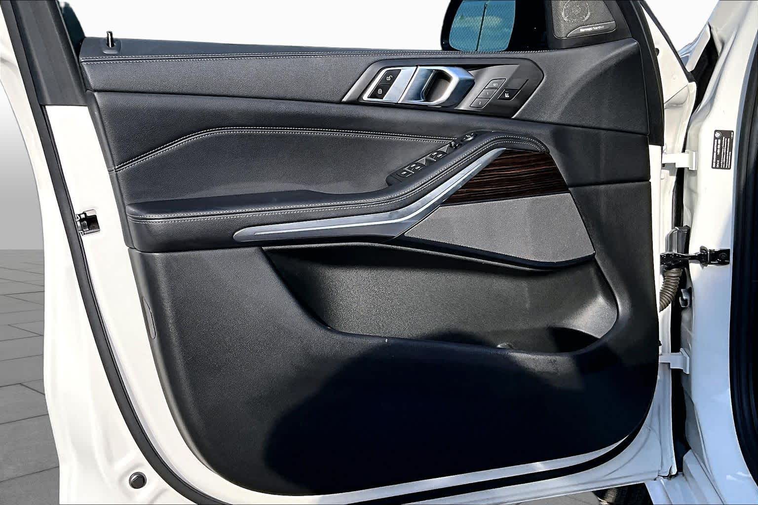 2020 BMW X5 M50i