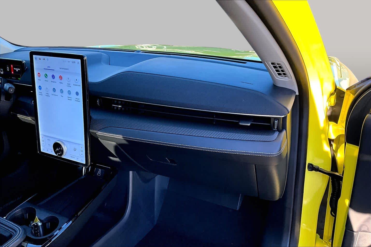 2025 Ford Mustang Mach-E