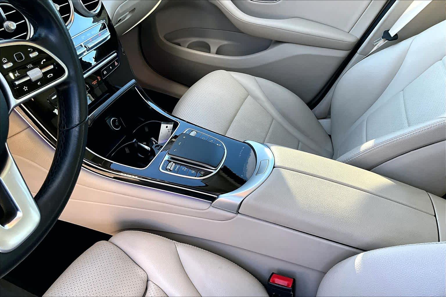 2021 Mercedes-Benz GLC 300