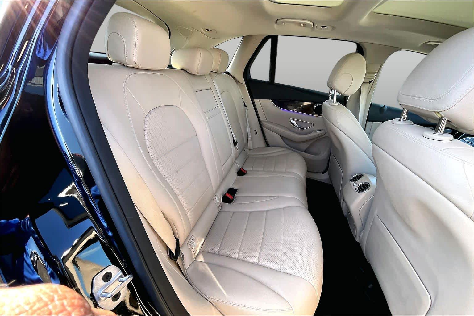 2021 Mercedes-Benz GLC 300