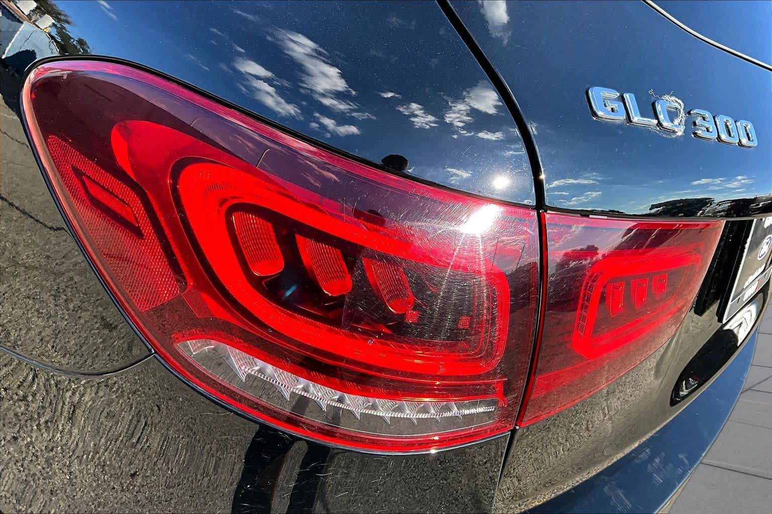 2021 Mercedes-Benz GLC 300