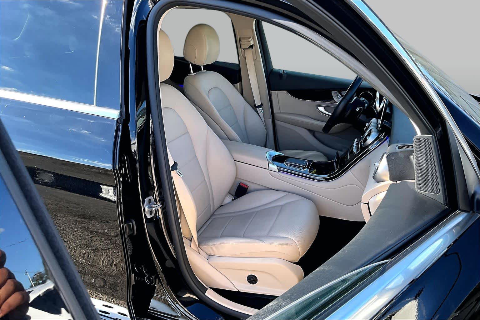 2021 Mercedes-Benz GLC 300