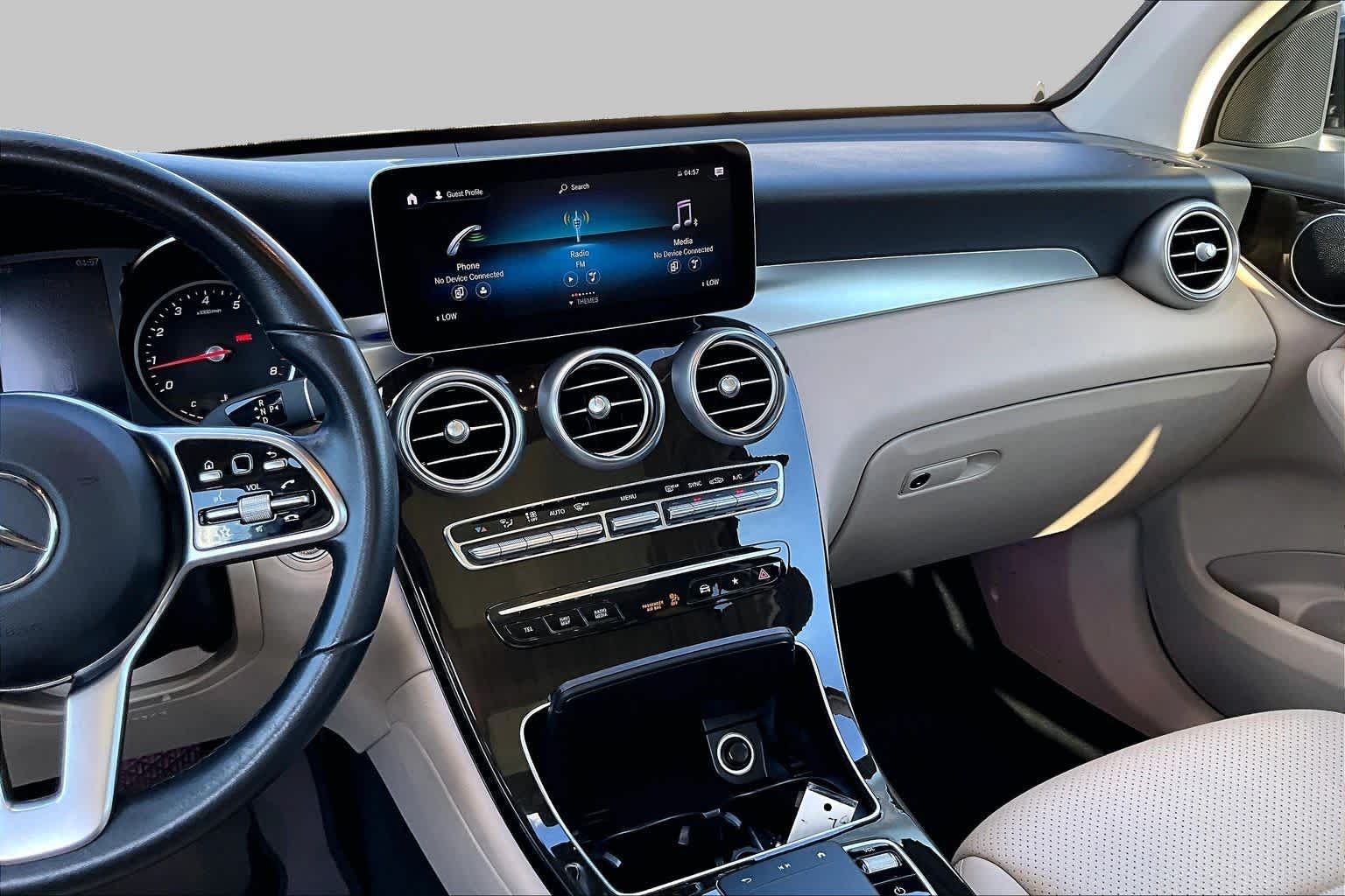 2021 Mercedes-Benz GLC 300