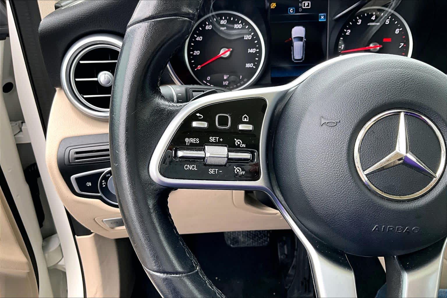 2022 Mercedes-Benz GLC 300