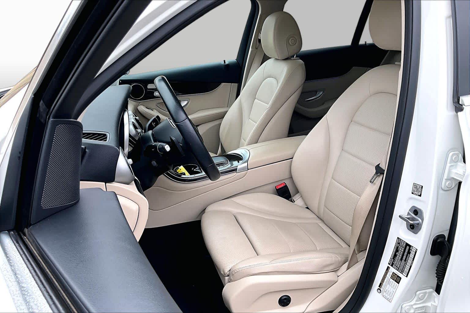2022 Mercedes-Benz GLC 300