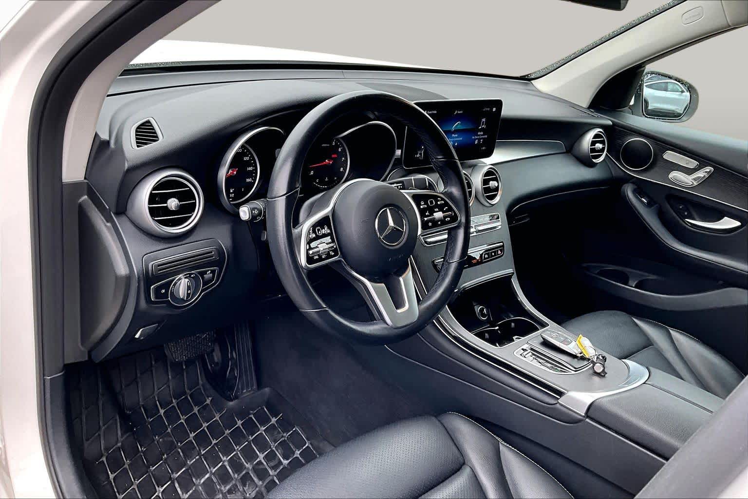 2021 Mercedes-Benz GLC 300