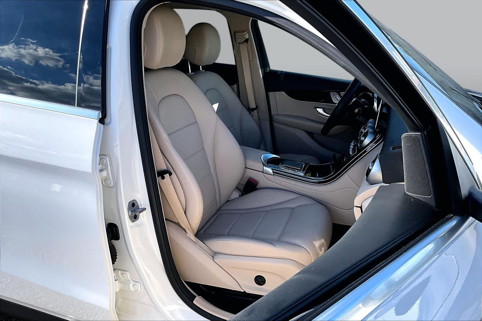 2022 Mercedes-Benz GLC 300