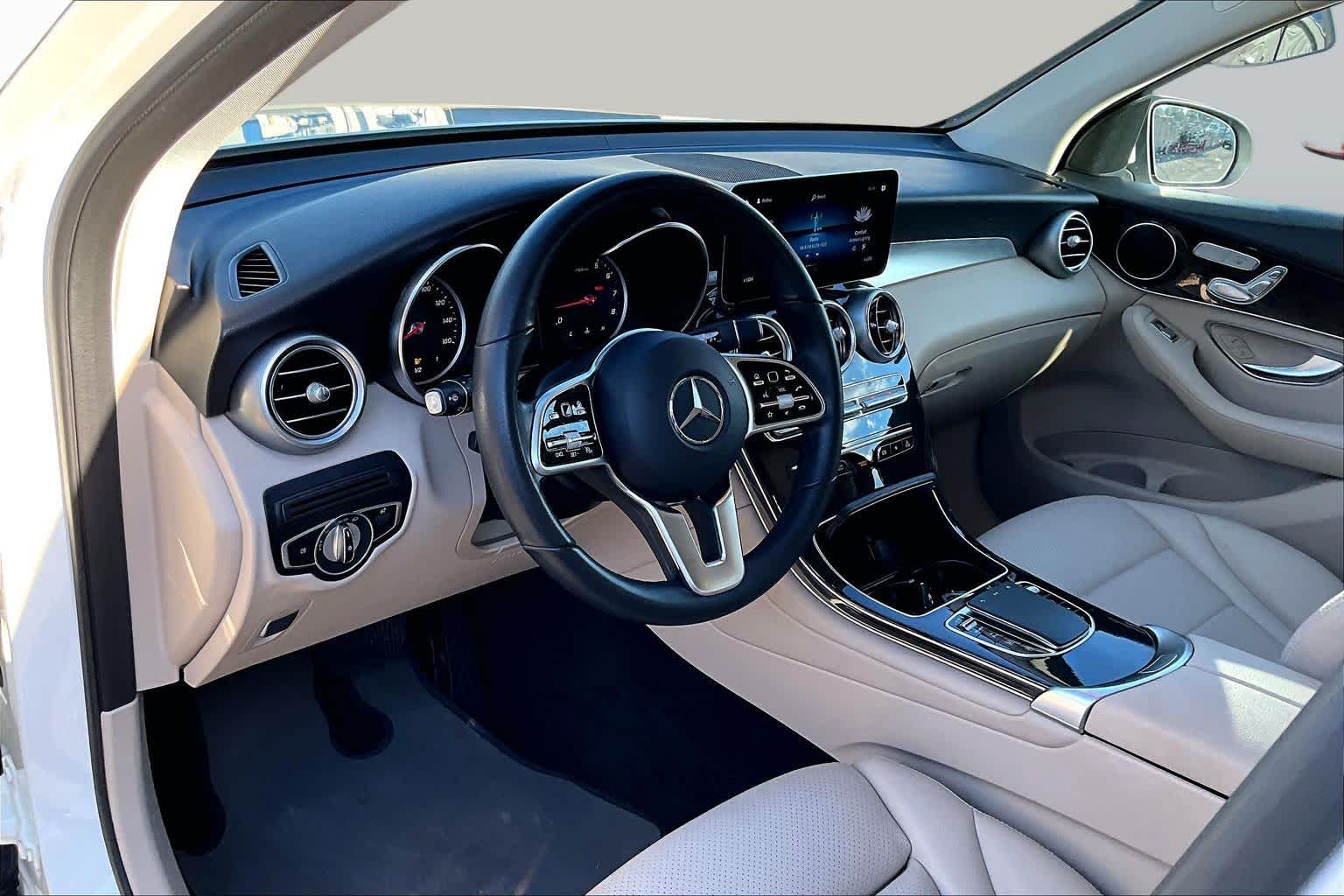 2022 Mercedes-Benz GLC 300