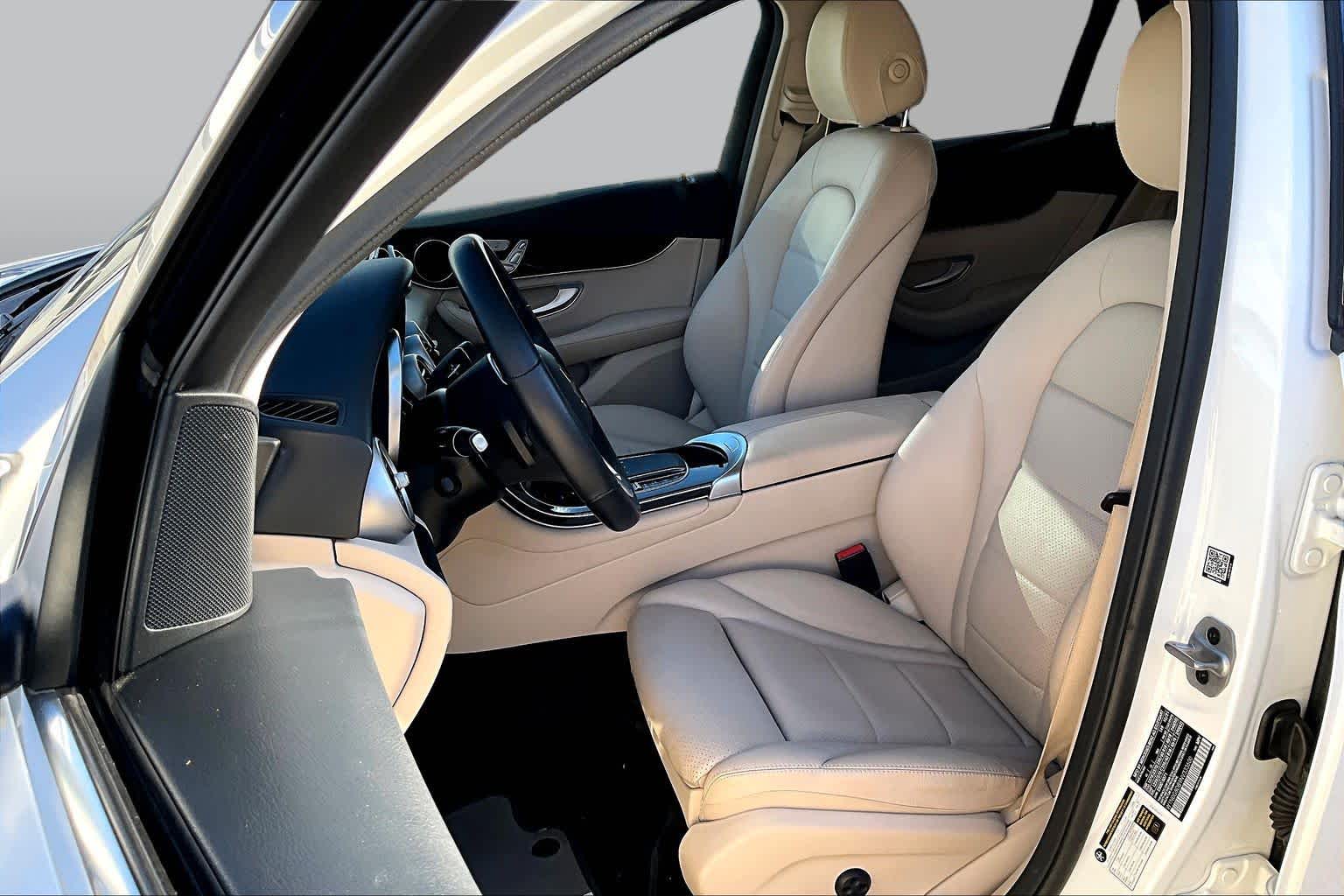 2022 Mercedes-Benz GLC 300