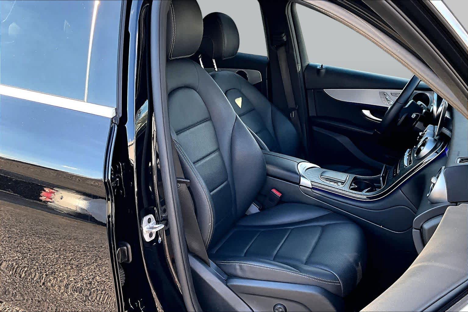 2021 Mercedes-Benz GLC 300