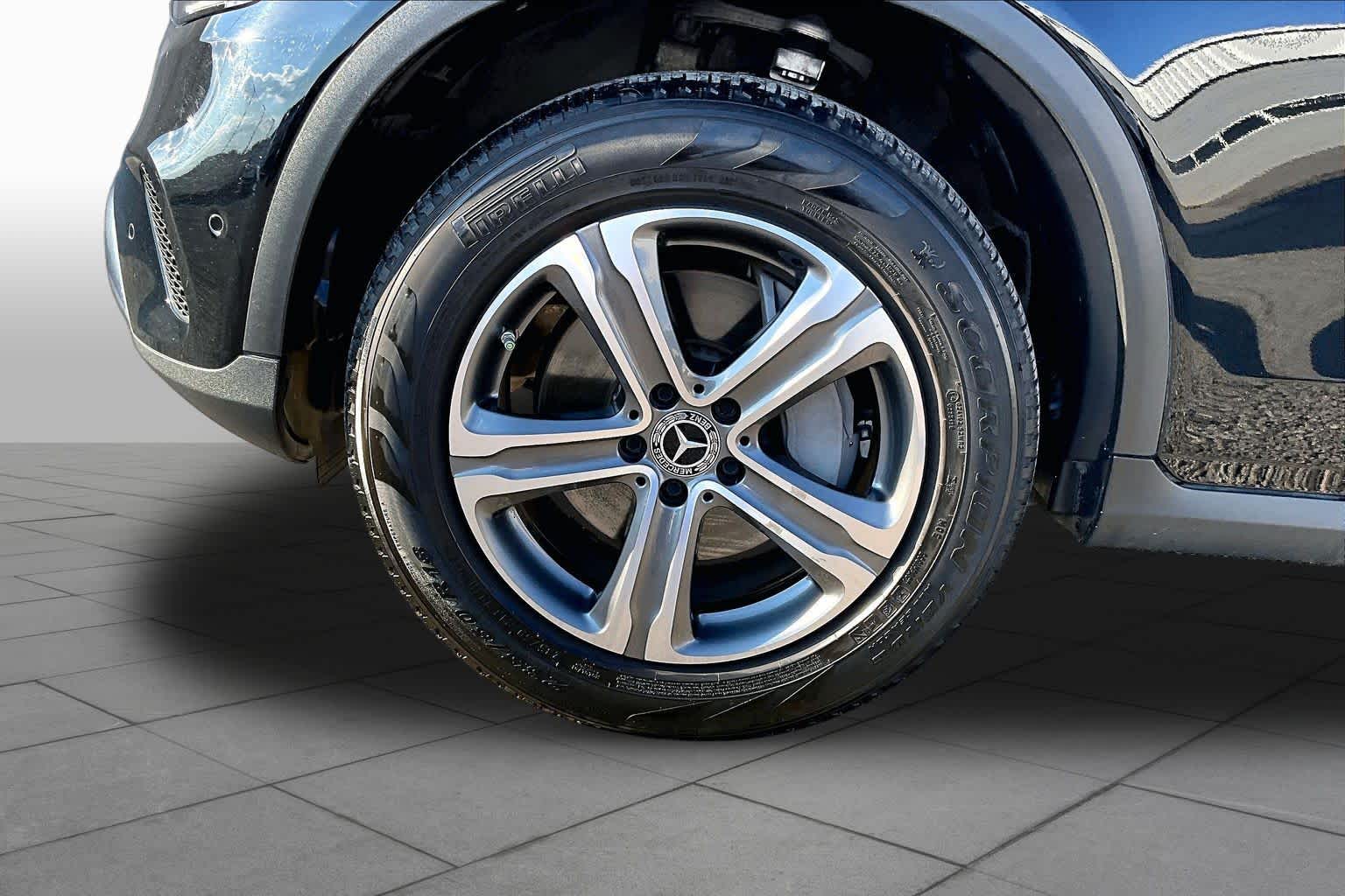 2021 Mercedes-Benz GLC 300